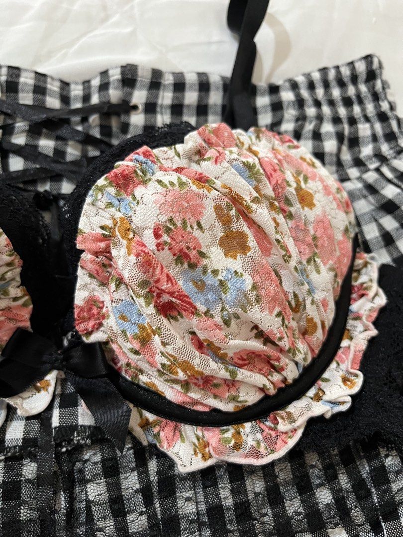 Floral Lace Y2K Bra (Category: Undergarments & Loungewear) located in Naga. Submitted by itsrhoda (Listing ID 1460553377, Image 3). Description: 𝐓𝐇𝐈𝐑𝐓𝐈𝐄𝐓𝐇 𝐂𝐎𝐋𝐋𝐄𝐂𝐓𝐈𝐎𝐍 🌞🌤️🪐✨ A series of y2k/vintage masterpieces you badly desire to add to your set of handpicked clothes. READ! ✨ Kindly send a message with your NAME, ADDRESS, and CONTACT NUMBER after claiming. ✨ Mine-Bid-Lock Basis ✨ EOB: September 11, 2026 at 8:08 PM PHT ✨ Every