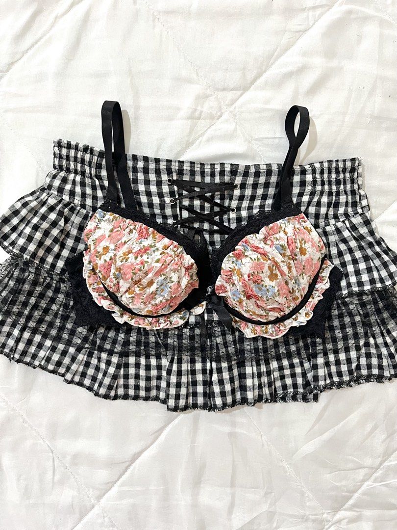 Floral Lace Y2K Bra (Category: Undergarments & Loungewear) located in Naga. Submitted by itsrhoda (Listing ID 1460553377, Image 1). Description: 𝐓𝐇𝐈𝐑𝐓𝐈𝐄𝐓𝐇 𝐂𝐎𝐋𝐋𝐄𝐂𝐓𝐈𝐎𝐍 🌞🌤️🪐✨ A series of y2k/vintage masterpieces you badly desire to add to your set of handpicked clothes. READ! ✨ Kindly send a message with your NAME, ADDRESS, and CONTACT NUMBER after claiming. ✨ Mine-Bid-Lock Basis ✨ EOB: September 11, 2026 at 8:08 PM PHT ✨ Every
