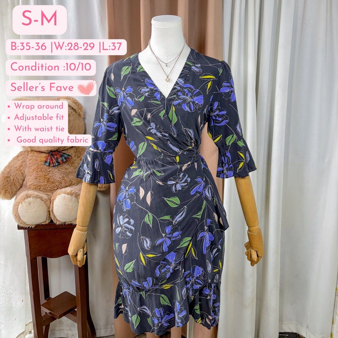 Floral Wrap Dress (Category: Dresses) located in General Trias. Submitted by Ashantyscollezion (Listing ID 1460693545, Image 1). Description: ✏️ 𝘒𝘪𝘯𝘥𝘭𝘺 𝘕𝘰𝘵𝘦: - 𝘗𝘭𝘦𝘢𝘴𝘦 𝘤𝘩𝘦𝘤𝘬 𝘢𝘭𝘭 𝘥𝘦𝘵𝘢𝘪𝘭𝘴 𝘪𝘯 𝘵𝘩𝘦 𝘤𝘢𝘱𝘵𝘪𝘰𝘯𝘴. - 𝘋𝘪𝘮𝘦𝘯𝘴𝘪𝘰𝘯𝘴 𝘢𝘭𝘳𝘦𝘢𝘥𝘺 𝘰𝘯 𝘵𝘩𝘦 𝘱𝘩𝘰𝘵𝘰. -𝘱𝘦𝘵𝘵𝘪𝘤𝘰𝘢𝘵, 𝘳𝘪𝘣𝘣𝘰𝘯 𝘢𝘯𝘥 𝘰𝘵𝘩𝘦𝘳 𝘴𝘵𝘺𝘭𝘪𝘯𝘨 𝘪𝘵𝘦𝘮𝘴 𝘢𝘳𝘦 𝘯𝘰𝘵 𝘪𝘯𝘤𝘭𝘶𝘥𝘦𝘥. 𝘍𝘰𝘳 𝘧𝘭𝘢𝘸𝘴 𝘢𝘯𝘥 𝘰𝘵𝘩�