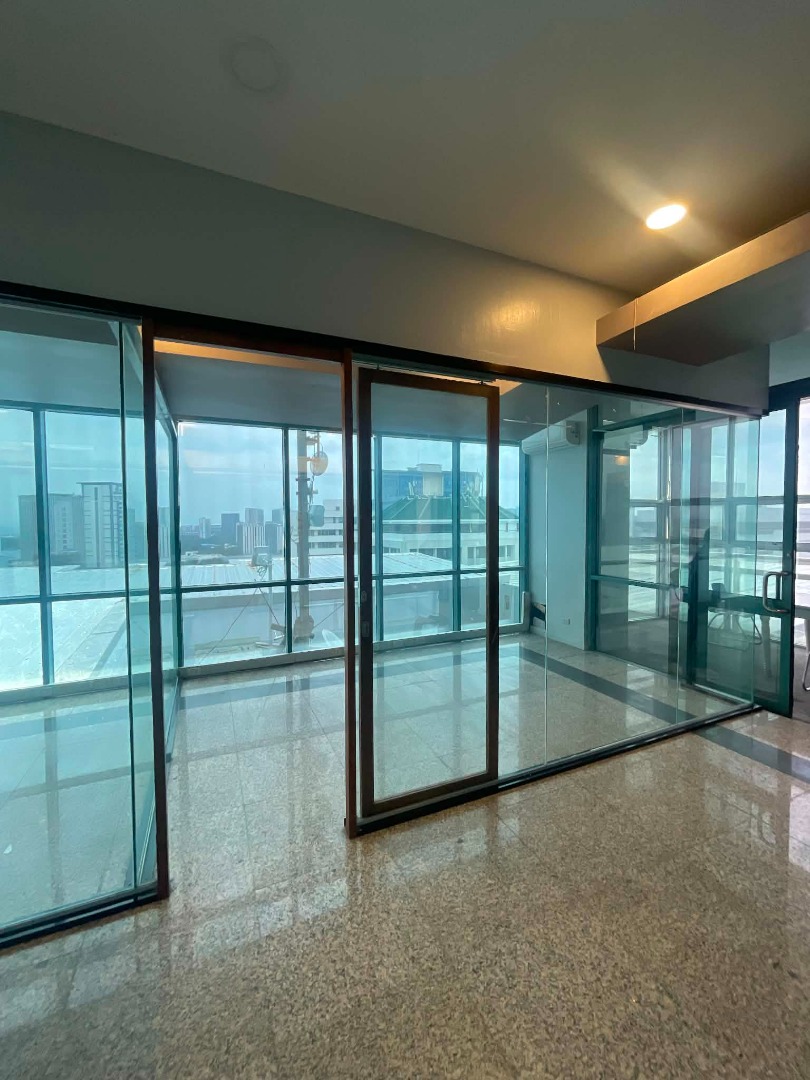 (Category: ) located in . Submitted by hvp.realtyinc (Listing ID 1460520336, Image 1). Description: .