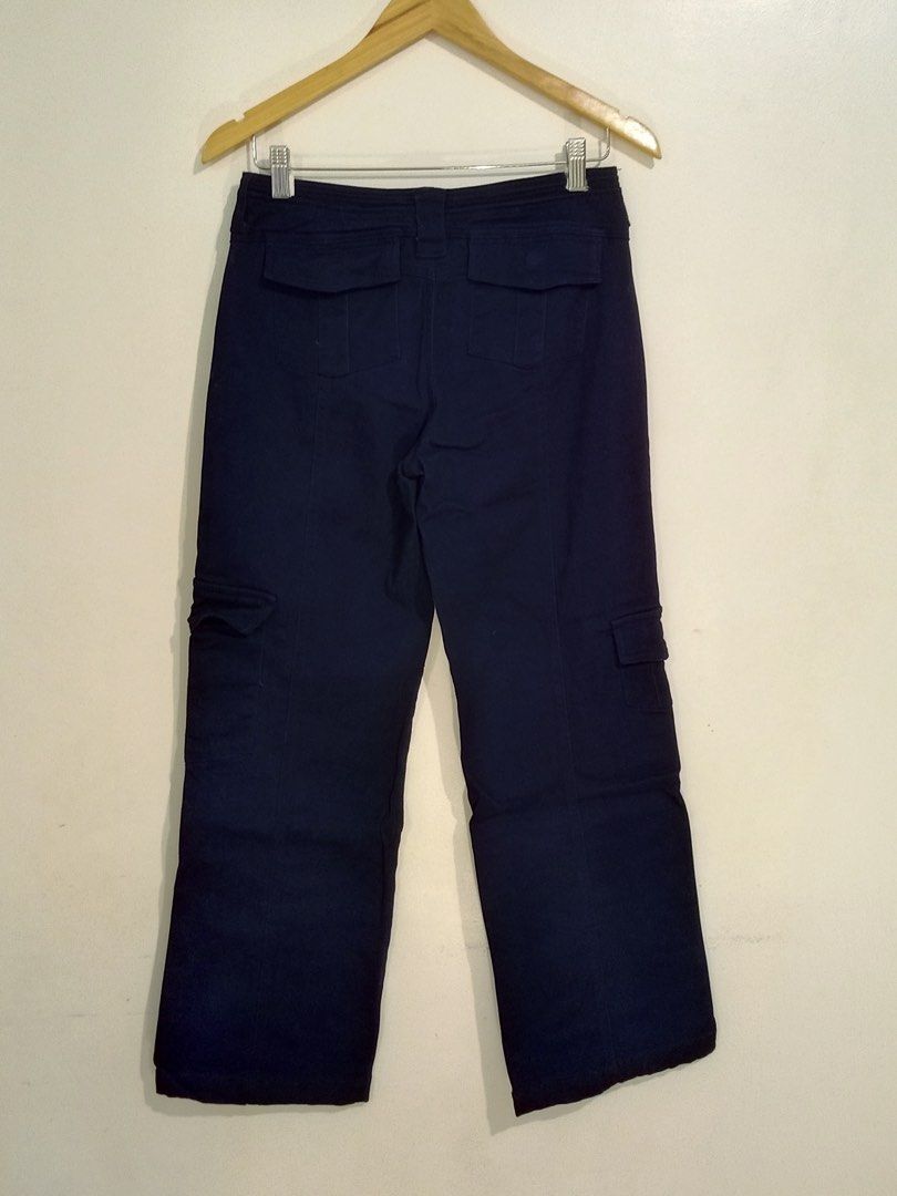 Forever 21 Navy Blue Drawstring Cargo Pants (Category: Other Bottoms) located in Pasig City. Submitted by maychamatcha (Listing ID 1460597912, Image 3). Description: Worn once only! Good as new Fits 28-29 (tag says s, but runs slightly big) Quality thick flexible material.