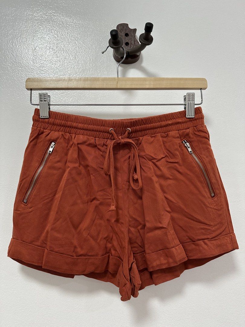 Forever 21 Orange Shorts (Category: Shorts) located in Paranaque City. Submitted by kokoclosets (Listing ID 1460682292, Image 1). Description: .