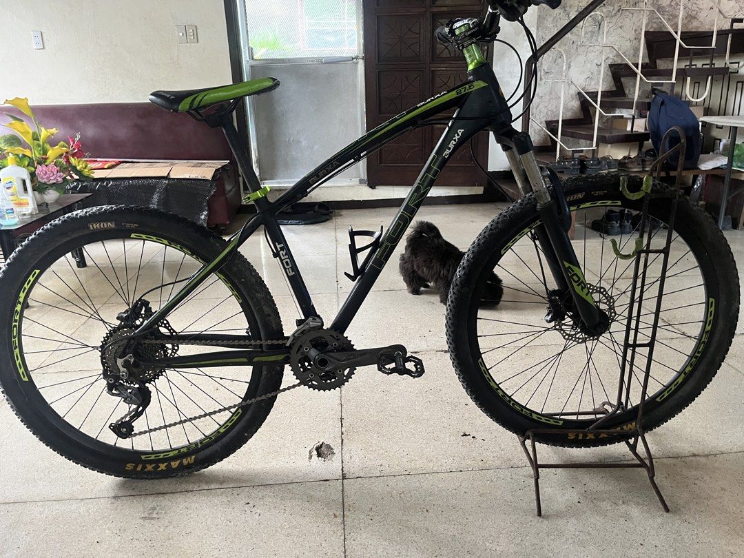 Fort Burxa 27.5 (Category: Bicycles) located in Caloocan City. Submitted by jamb14 (Listing ID 1460552208, Image 3). Description: fort burxa 27.5 specs: alloy frame working fork hyrdraulic brakes alloy wheels pro wheel bb shimano alivio groupset pace cogs weapon handle bar weapon stem weapon pedal maxxis ikon honest issues: wala sa tono rd scratches rust sa parts rfs: hindi na nagagamit .