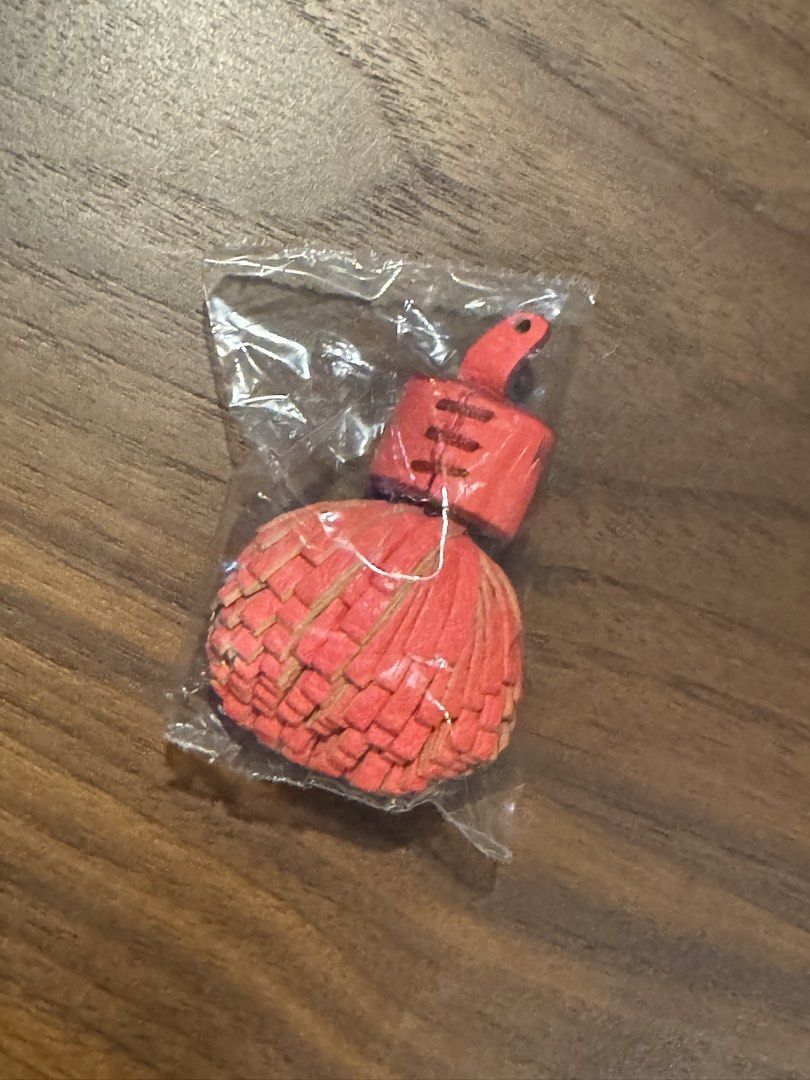 FOSSIL leather mini hot pink tassle (Category: Other Accessories) located in Manila. Submitted by de_clutterph (Listing ID 1460651950, Image 2). Description: .