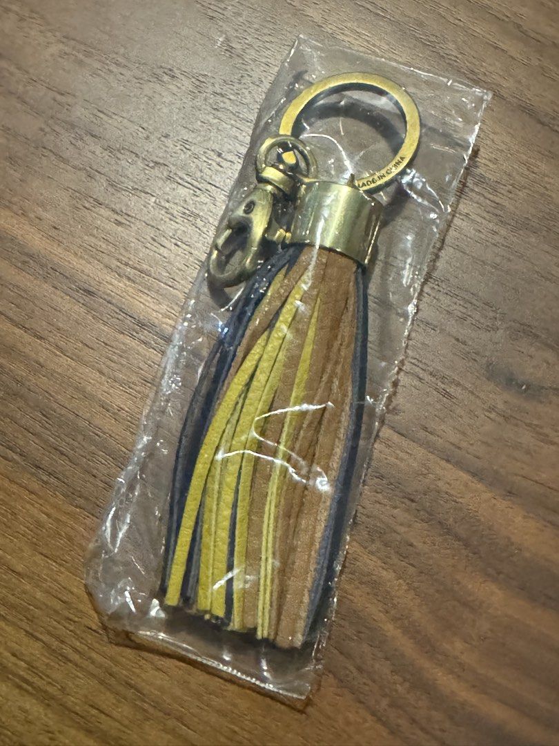 FOSSIL long leather tassle eyes (Category: Other Accessories) located in Manila. Submitted by de_clutterph (Listing ID 1460651273, Image 2). Description: .