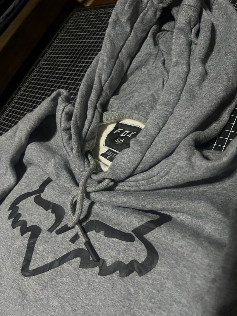 Fox Hoodie (Category: Coats, Jackets and Outerwear) located in Meycauayan. Submitted by trinidad_trading (Listing ID 1460624187, Image 2). Description: Fox Hoodie Size Small Dimensions 20x26 Condition 9/10 Price 1,500+Shipping Fee.