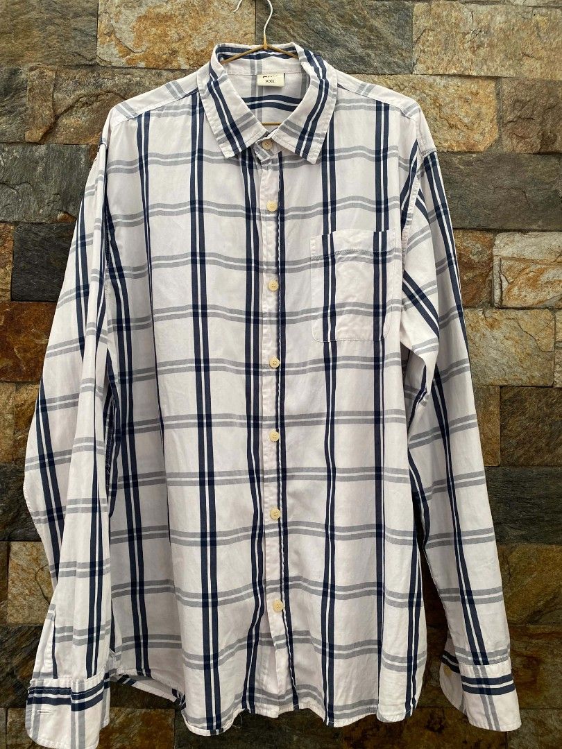 Fox Navy Blue White Plaid Long Sleeve (Category: Activewear) located in Manila. Submitted by asiongmx (Listing ID 1460625672, Image 1). Description: Fox Navy Blue White Plaid Long sleeve Size XXL on tag Original Personal item Excellent condition Quezon City area Decluttering Shipping @buyer's expense Lalamove / Jnt.
