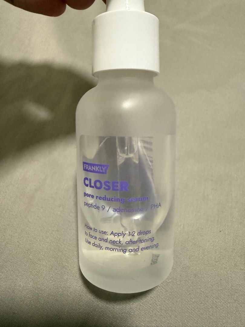 FRANKLY Closer Pore Reducing Serum Peptide 9 Adenosine PHA (Category: Face Care) located in Santa Rosa. Submitted by prelovedbyjelo (Listing ID 1460578881, Image 1). Description: - FRANKLY Closer Pore Reducing Serum - Minimizes the appearance of pores - Key Ingredients: Peptide 9, Adenosine, PHA - How to Use: Apply 1-2 drops to face and neck after toning. - Frequency: Use daily, morning and evening. - Benefit: Achieve smoother looking skin. Half 