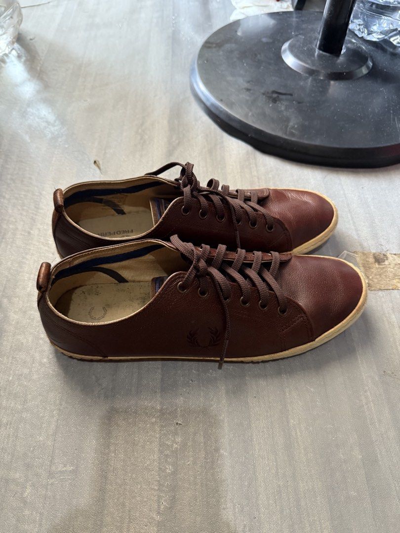 Fred Perry leather (Category: Sneakers) located in Cagayan de Oro. Submitted by twice.but.nice.blackmarket (Listing ID 1460533678, Image 2). Description: Excellent condition Sign Of used only . Size : UK 8 / US 9 / EU 42 / JP 27 On tag! Mine : 1,650 free shipping fee !.