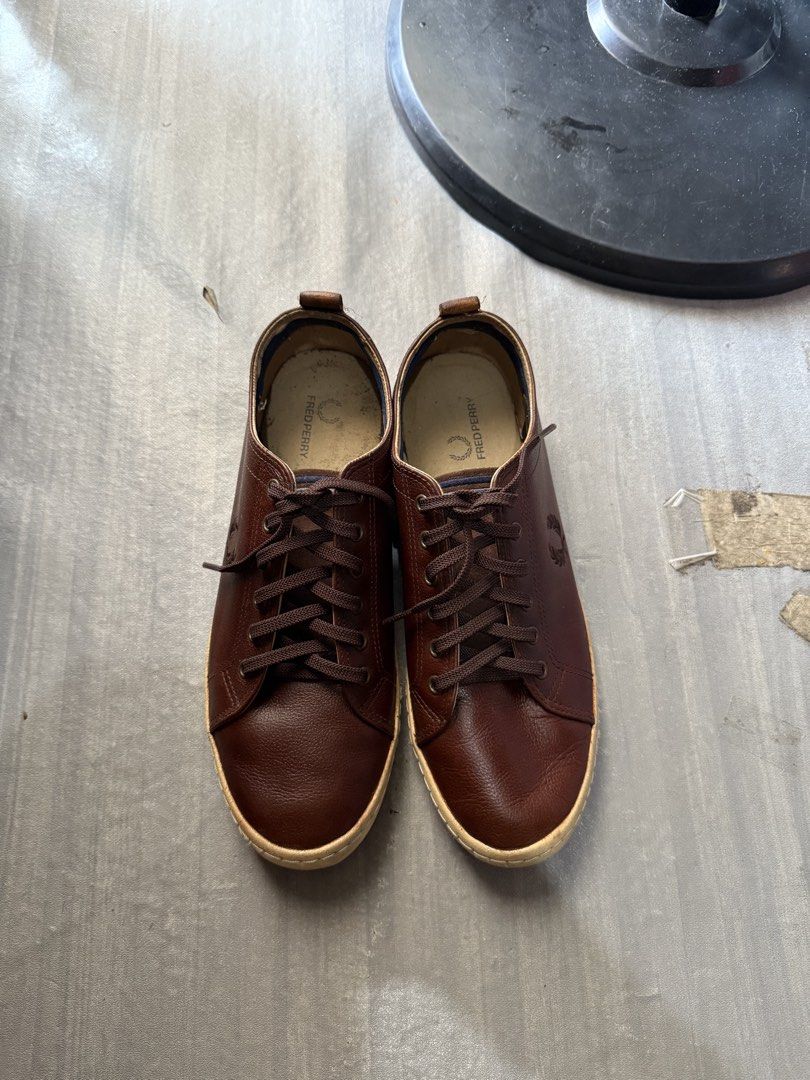 Fred Perry leather (Category: Sneakers) located in Cagayan de Oro. Submitted by twice.but.nice.blackmarket (Listing ID 1460533678, Image 1). Description: Excellent condition Sign Of used only . Size : UK 8 / US 9 / EU 42 / JP 27 On tag! Mine : 1,650 free shipping fee !.