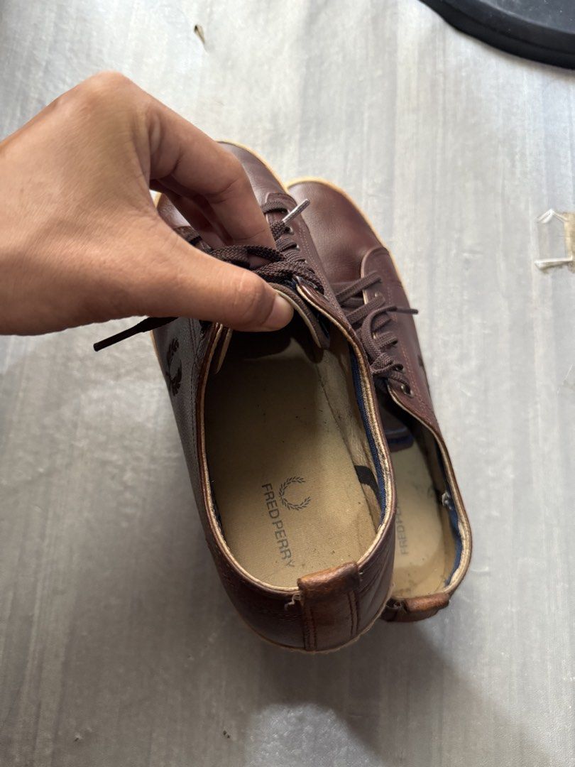 Fred Perry leather (Category: Sneakers) located in Cagayan de Oro. Submitted by twice.but.nice.blackmarket (Listing ID 1460533678, Image 3). Description: Excellent condition Sign Of used only . Size : UK 8 / US 9 / EU 42 / JP 27 On tag! Mine : 1,650 free shipping fee !.