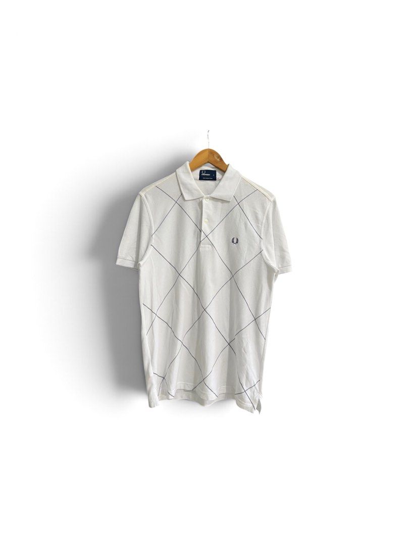Fred Perry Poloshirt (Category: Tshirts & Polo Shirts ) located in Manila. Submitted by 6amthrift (Listing ID 1460633183, Image 1). Description: 20 x 28.