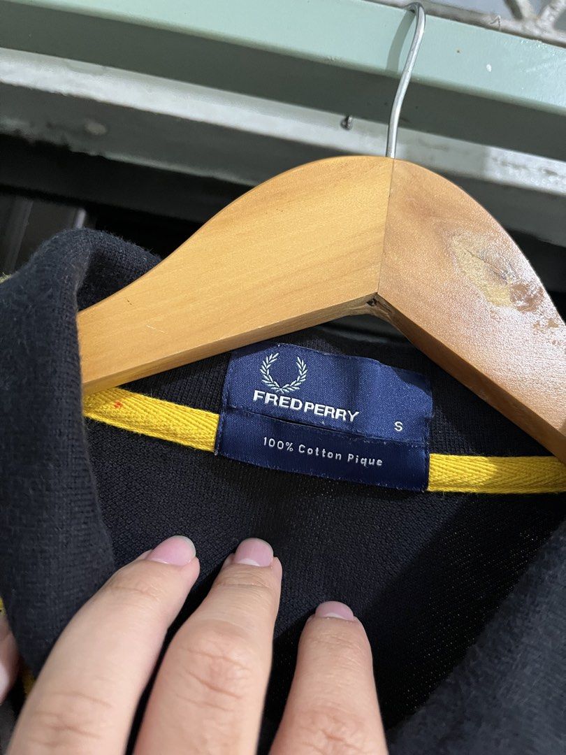 Fred Perry Poloshirt (Category: Tshirts & Polo Shirts ) located in Manila. Submitted by 6amthrift (Listing ID 1460634371, Image 3). Description: 20 x 28.