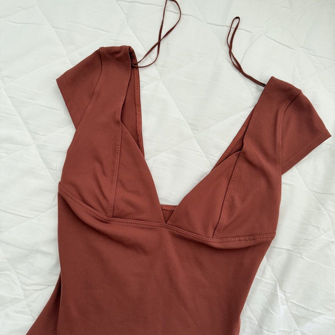 Free People Duo Cami Corset (Category: Sleeveless) located in Davao. Submitted by aug_amari (Listing ID 1460538385, Image 2). Description: tag was loose & fell off laundry authentic!! xs! wash tag still there brandy melville helping tag.