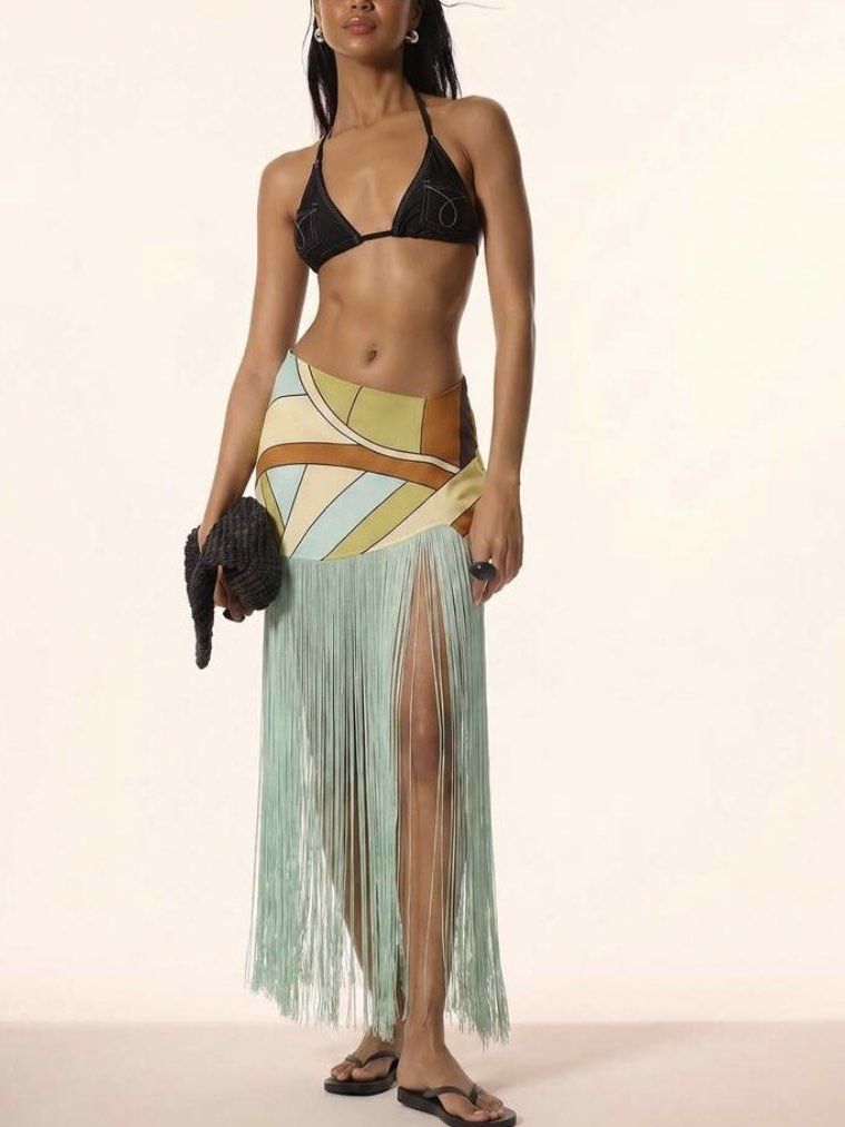 Fringe Maxi Skirt (Category: Skirts) located in Pasig City. Submitted by h0tsalami (Listing ID 1460616324, Image 1). Description: .