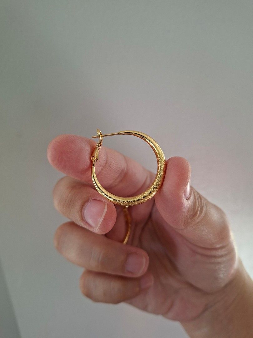 Frosted Gold Hoop Earrings (Category: Earrings) located in Dasmarinas. Submitted by danabrie22 (Listing ID 1460655601, Image 3). Description: very well-made, excellent crafstmanship 10/10 condition brand new 18k color - bangkok.