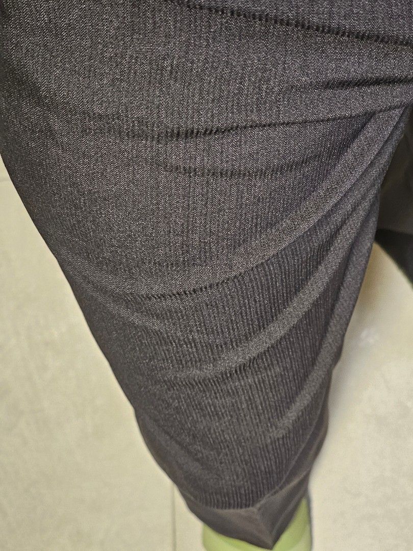G2000 Black Dress Pants (Category: Chinos) located in Manila. Submitted by ditrik26 (Listing ID 1460526199, Image 3). Description: ​Brand: G2000 Dimensions: 15.5" x 38.5" ​Item: Men's formal dress trousers / suit pants ​Color / Weave: Charcoal grey / dark heathered grey with a subtle vertical micro-ribbed twill texture ​Fit: Regular / Classic straight-leg fit (non-slim cut through thigh and leg opening) ​Front Details: Flat front (creased), belt 