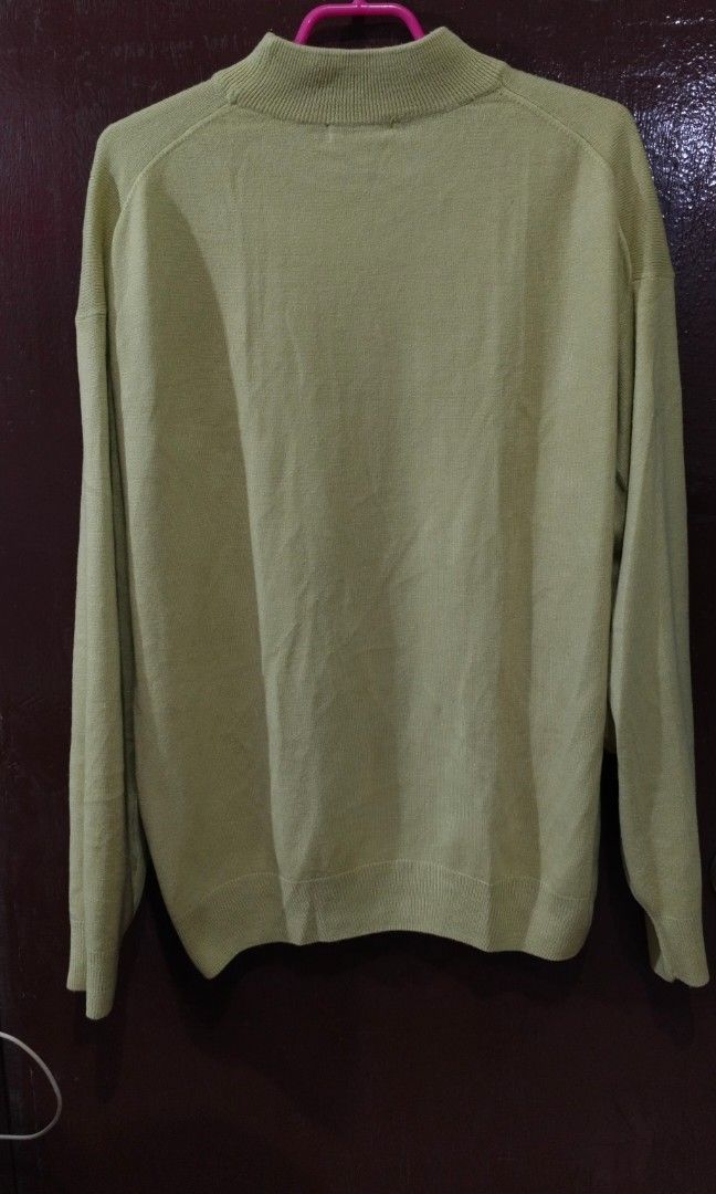 G2000 MOCK NECK PULLOVER SWEATSHIRT (Category: Coats, Jackets and Outerwear) located in Manila. Submitted by friperie. (Listing ID 1460620610, Image 2). Description: Disclaimer: Product Color May Slightly Vary Due to Photographic Lighting Sources or Your Monitor Settings Dm for other pictures or details..