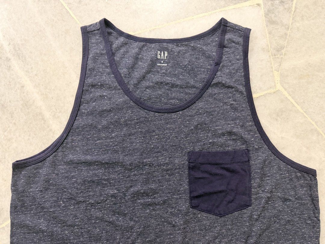 Gap (Category: Activewear) located in Subang Jaya. Submitted by bujajaws8872244 (Listing ID 1460627042, Image 2). Description: Gap Pit 21 Labuh 28 Condition 9.5/10 Rm18 pos dfod.