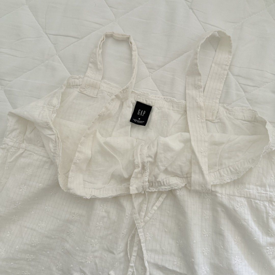 Gap Babydoll Top (Category: Sleeveless) located in Davao. Submitted by aug_amari (Listing ID 1460537663, Image 3). Description: no when worn! best fit for semi med-medium!.