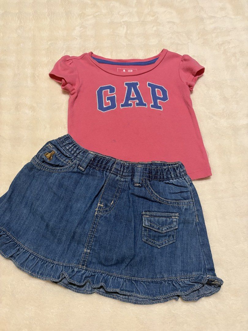Gap Set (Category: Babies & Kids Fashion) located in Ampang. Submitted by heyyssyahhh (Listing ID 1460633635, Image 1). Description: Shirt is free, got stain Skirt 12-18m.