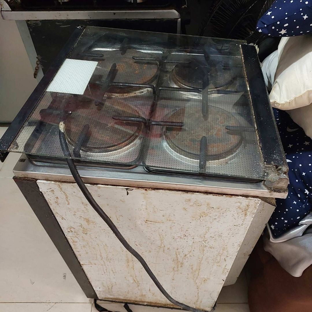 Gas Stove with oven (Category: Cookware & Accessories) located in Manila. Submitted by nebgene (Listing ID 1460535688, Image 1). Description: Used Gas Stove with Oven Lagermania Brand Condo pull-out As-is there is 2000 each Pick up in Pasay Condo 3 pcs available.