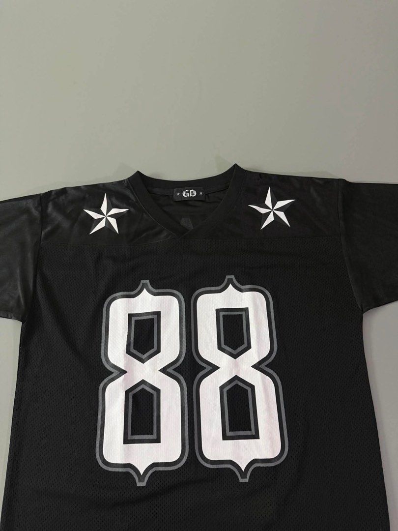 G-DRAGON (Category: Tshirts & Polo Shirts ) located in Guagua. Submitted by sweetboyy (Listing ID 1460523954, Image 2). Description: G-DRAGON EXCELLENT CONDITION / NO ISSUE FIT TO LARGE TO XLARGE / DIMES L27.5 W23.