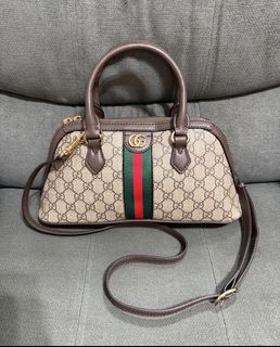 (Category: ) located in . Submitted by chic.bags (Listing ID 1460573857, Image 1). Description: .