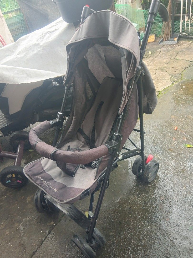 Giant carrier stroller (Category: Strollers) located in Manila. Submitted by reginadbor78083 (Listing ID 1460507917, Image 2). Description: loc upper antipolo.