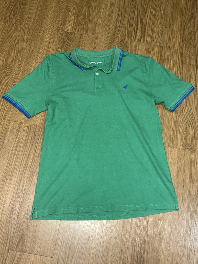 [Giordano] Green Polo Shirt (Category: Tshirts & Polo Shirts ) located in Marikina City. Submitted by anonyg (Listing ID 1460690578, Image 2). Description: Selling [Giordano] Green Polo Shirt 📌 Size: Medium 📌 Color: Green 📌 Condition: 9/10 📌 No Issues 📌 Price: ₱200 📌 RFS: Decluttering 💬 Feel free to message if you need more details. .