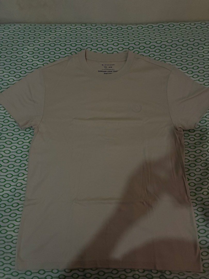 Giordano tshirt (Category: Tshirts & Polo Shirts ) located in San Jose del Monte. Submitted by yllib1112 (Listing ID 1460565235, Image 1). Description: Once lang nagamit Cream 20x28 dimes.