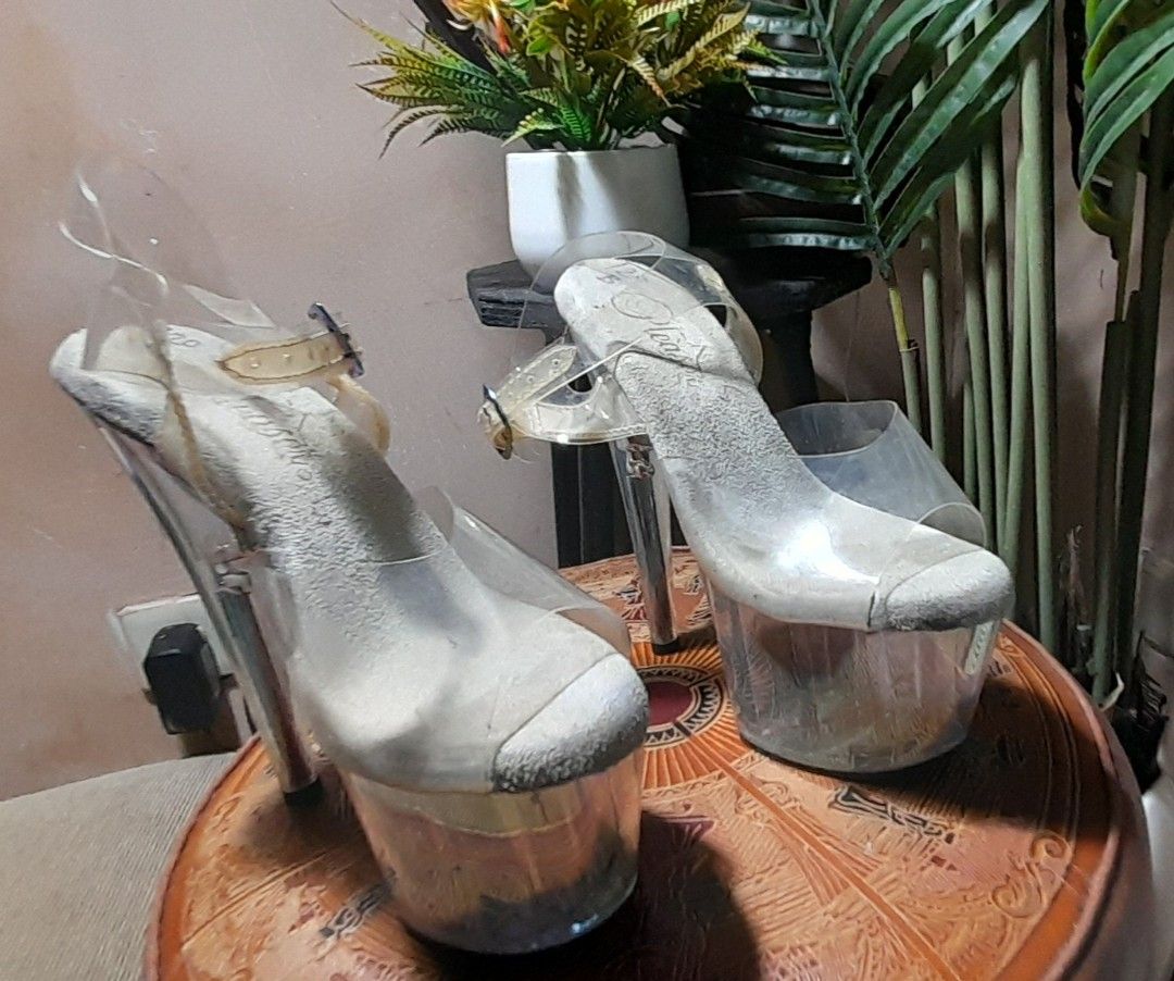 Glass Heels (Category: Heels) located in Batangas. Submitted by norskieshoppe (Listing ID 1460543820, Image 3). Description: sz 6 or 22 cm.