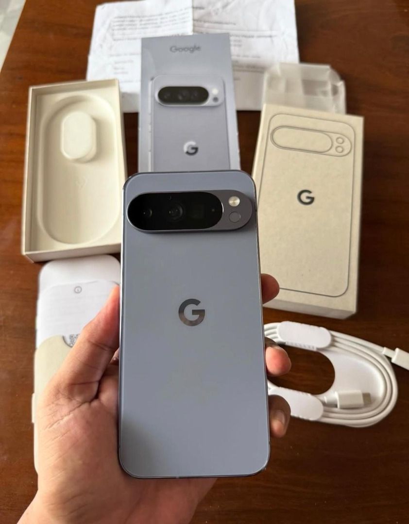 google pixel 10 pro (Category: Cases & Sleeves) located in Caloocan City. Submitted by maryleis (Listing ID 1460528853, Image 2). Description: google pixel 10 pro original sealed inbox with bill and warranty.