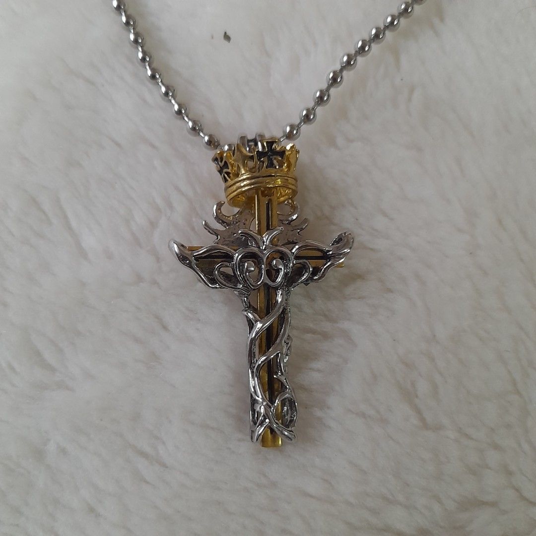 Gothic Cross Crown Pendant Necklace (Category: Luxury Accessories) located in Bocaue. Submitted by marajapansurplus (Listing ID 1460530463, Image 1). Description: - Unique pendant necklace with a cross and crown detail. - Comes with a stylish ball chain. - Perfect for adding an edgy vibe to your look..