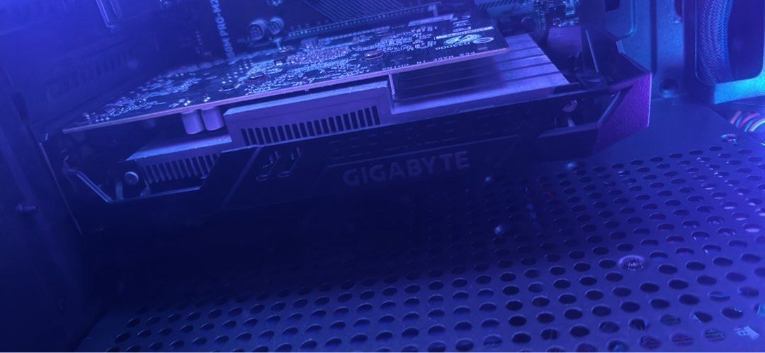 Gpu (Category: Computer Parts) located in Caloocan City. Submitted by cleverturtle_15aa17 (Listing ID 1460521247, Image 1). Description: Rfs: upgrading Rx5600xt.
