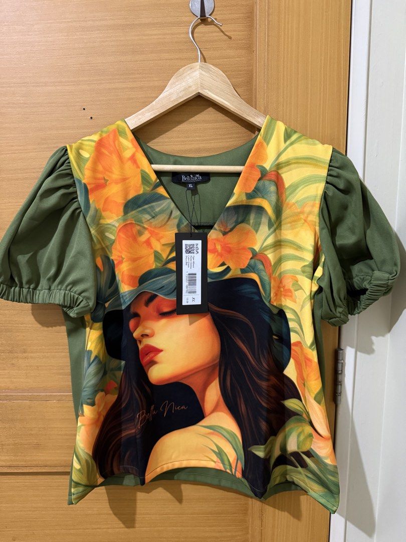 Sienna green blouse (Category: Blouses) located in Taguig. Submitted by happy.viascloset (Listing ID 1460639459, Image 1). Description: .