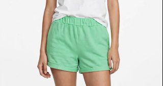 (Category: ) located in . Submitted by outfitloop (Listing ID 1460644294, Image 1). Description: .