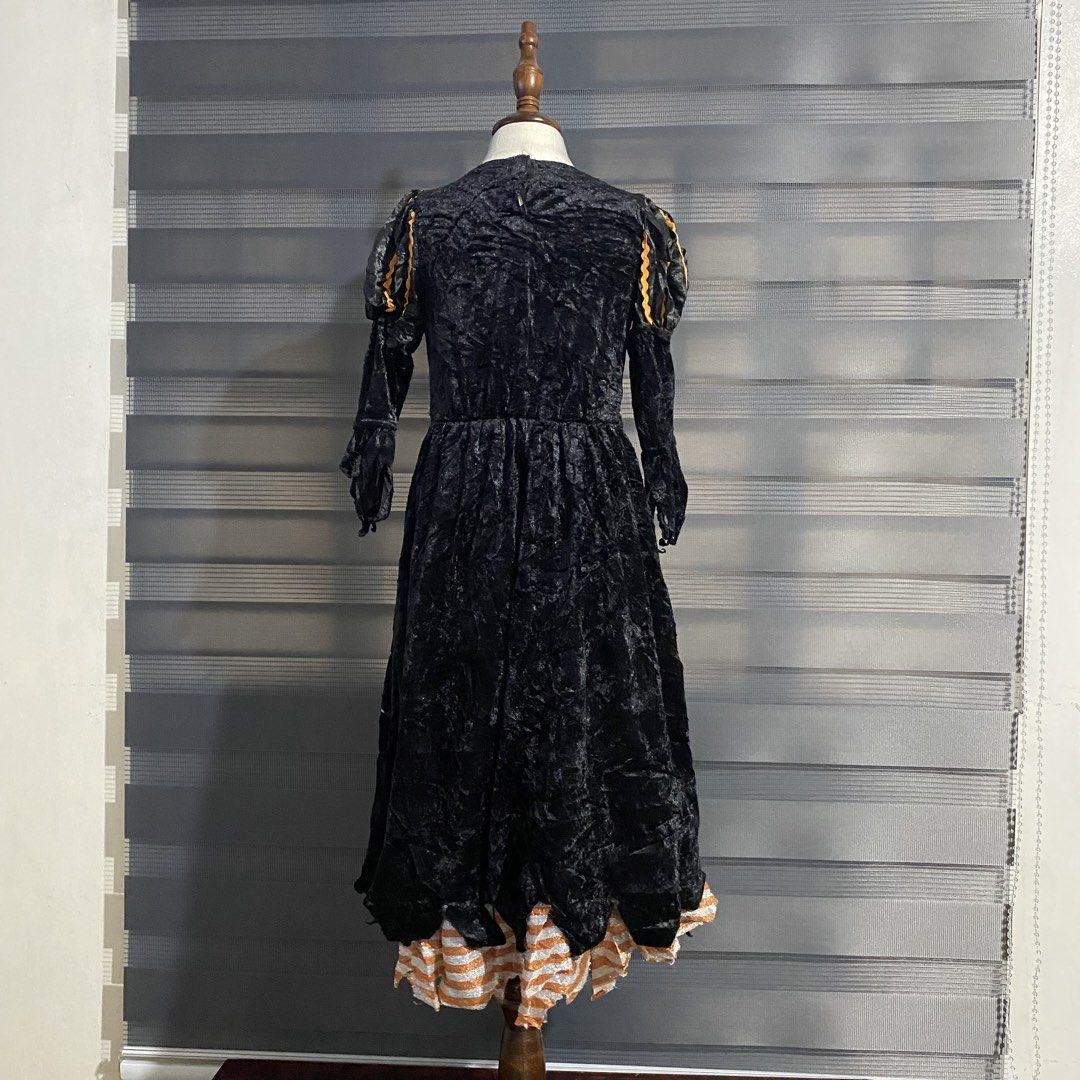 Green Witch (Category: Babies & Kids Fashion) located in Caloocan City. Submitted by discusonlineshop (Listing ID 1460639145, Image 3). Description: 4-5Y.