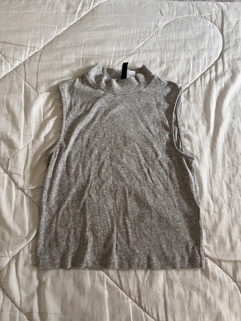 Grey Turtle Neck Tank Top (Category: Blouses) located in Taguig. Submitted by gingerderp (Listing ID 1460566379, Image 1). Description: Office siren vibes and perfect closet basic for them formal workers 😎.