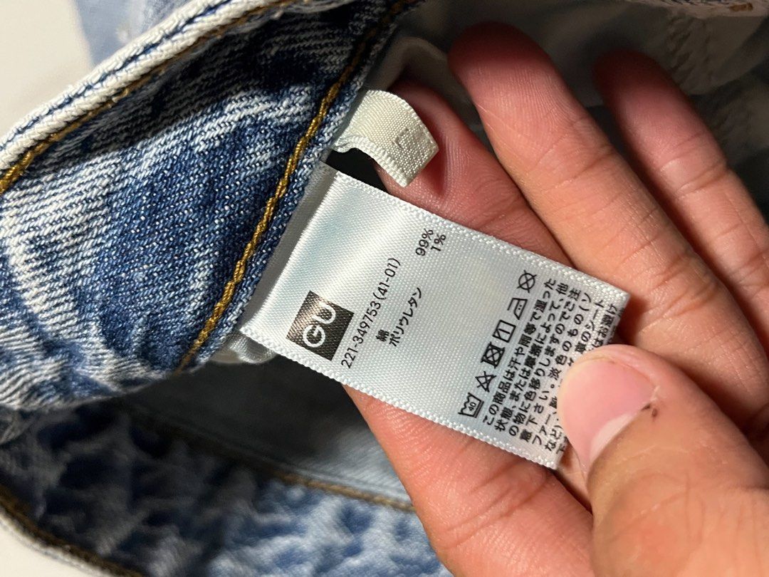 GU BAGGY PANTS (Category: Announcements) located in Tacloban City. Submitted by cobe_finds (Listing ID 1460693057, Image 3). Description: Gu DENIM BAGGY PANTS SIZE LARGE on tag Dimes: Waist line: 30-32 Length: 41 Hem: 12 Excellent condition No issue!!! Tacloban city📍.