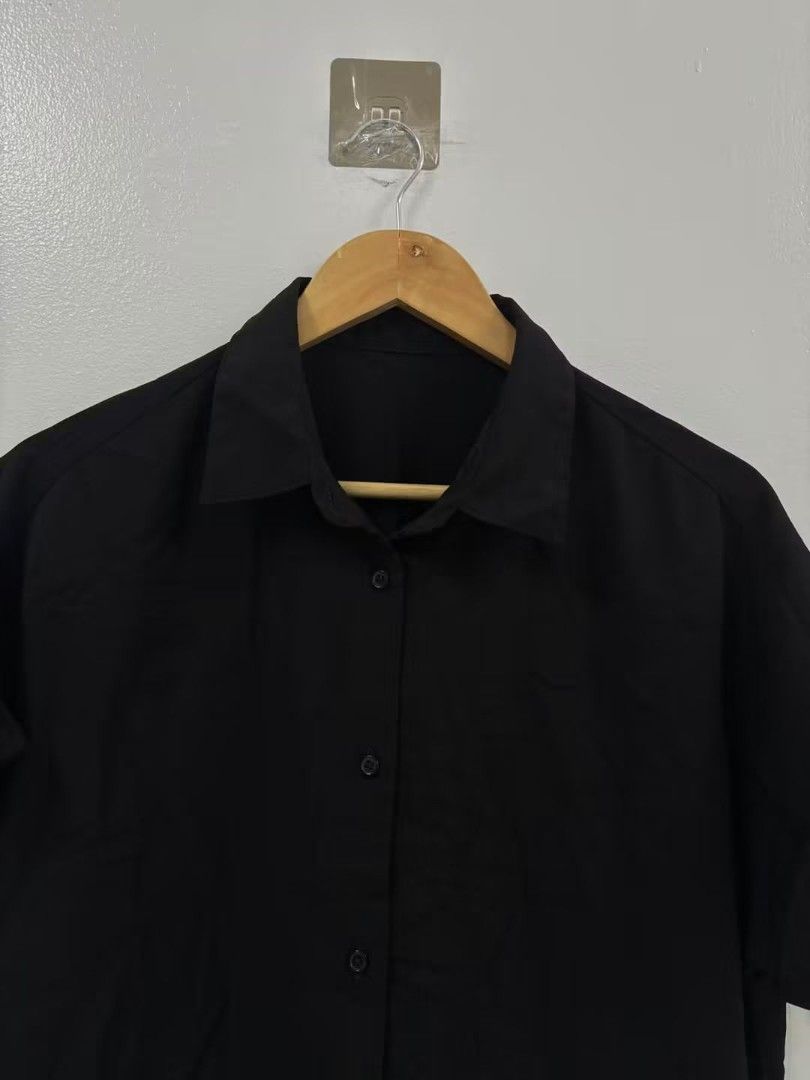 Gu Drape shirt Blouse (Category: Blouses) located in San Fernando. Submitted by wintersummerboutique (Listing ID 1460641563, Image 3). Description: Gu Drape shirt Blouse Large on tag Width 22 Length 24 Excellent condition Pampanga.