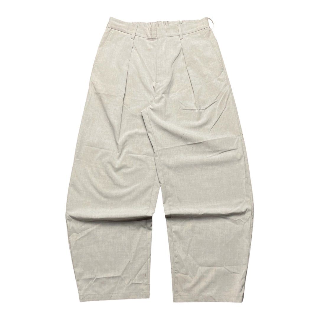GU pleated trouser (Category: Trousers) located in Iloilo. Submitted by nextwearco_ilo (Listing ID 1460640930, Image 1). Description: GU pleated trouser • Excellent condition • 30-32 W x 39.5 L , 9 Leg opening •Minimal stain ₱ 599.
