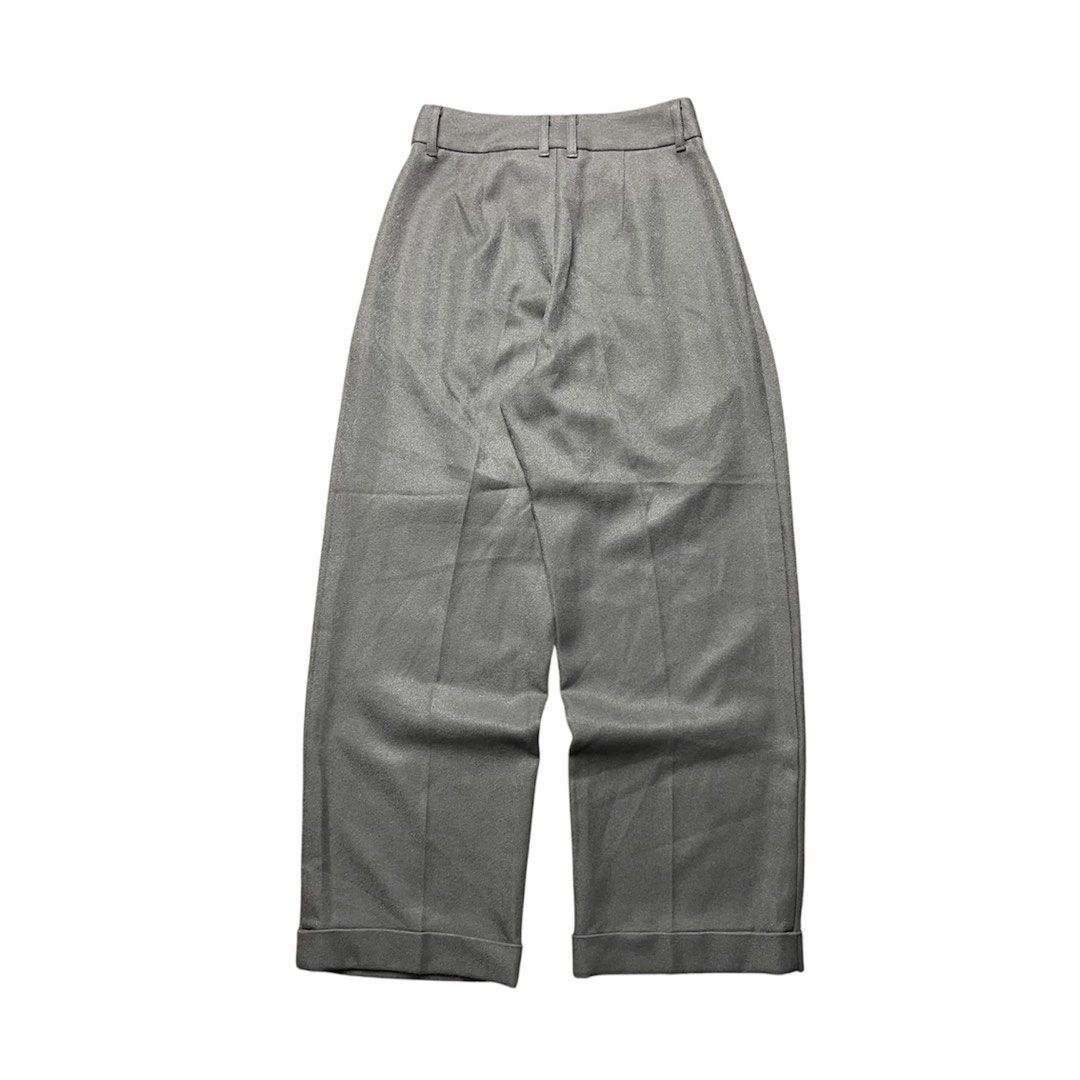 Gu pleated trouser (Category: Other Bottoms) located in Iloilo. Submitted by nextwearco_ilo (Listing ID 1460686537, Image 2). Description: Gu pleated trouser • Like new condition • 26-27 W x 38 L , 9.5 Leg opening • No flaws ₱ 550.