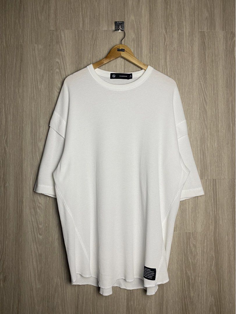 GU x UNDERCOVER KNIT OVERSIZED TEE (Category: Tshirts & Polo Shirts ) located in Marikina City. Submitted by ilayastreetarchives_ (Listing ID 1460698142, Image 1). Description: GU x UNDERCOVER KNIT OVERSIZED TEE Size tagged: XL (XL/XXL FIT) Width/Waist: 26 Length: 33 Condition: 9.5/10 Issue: none Color rate: 9.5/10 M/mine: 480 PHP.