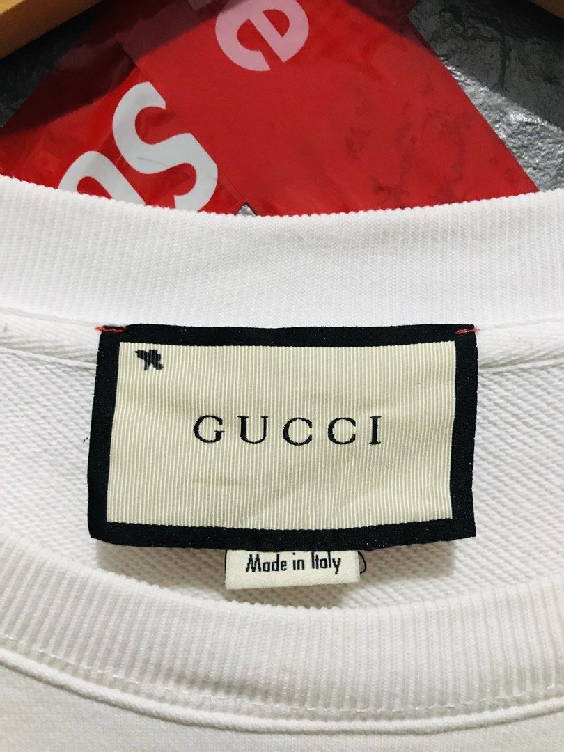 Gucci (Category: Luxury Apparel) located in Pozorrubio. Submitted by ghettogoods (Listing ID 1460710375, Image 2). Description: yellow stain.