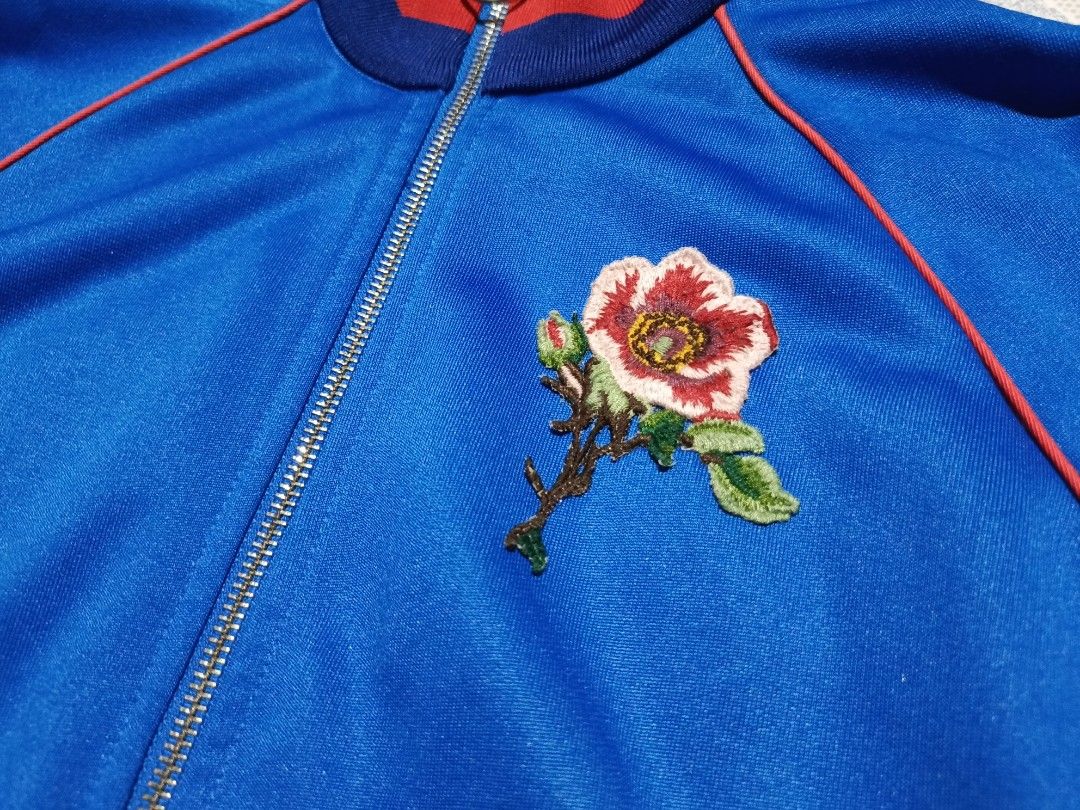 GUCCI BOMBER JACKET FOR WOMEN (Category: Announcements) located in San Jose del Monte. Submitted by thriftandzell (Listing ID 1460640365, Image 3). Description: EXCELLENT CONDITION! NO ISSUE! AS NEW DIMES: 21 × 17.5.