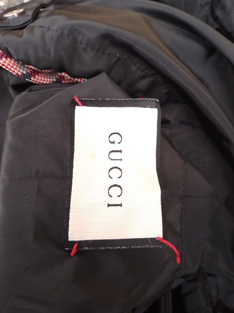 Gucci Jacket (Category: Activewear) located in Manila. Submitted by gentlestone1998 (Listing ID 1460519872, Image 2). Description: Gucci Jacket Size Large.