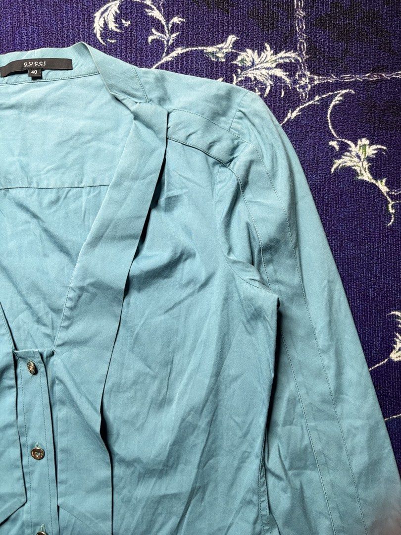 Gucci Tomford 08 Long sleeve Blouse (Category: Blouses) located in Valenzuela. Submitted by telagram (Listing ID 1460690492, Image 3). Description: Ask for the pic issues.