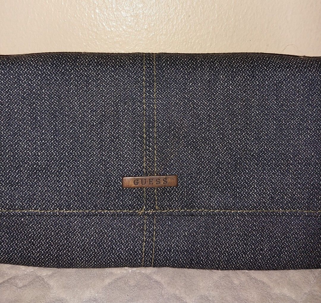 Guess Denim Wallet (Category: Wallets & Card holders) located in Manila. Submitted by PrinceDani.Clothing (Listing ID 1460567557, Image 3). Description: guess denim wallet 7.5in width 4.5in length issue: white stain back part excellent condition .