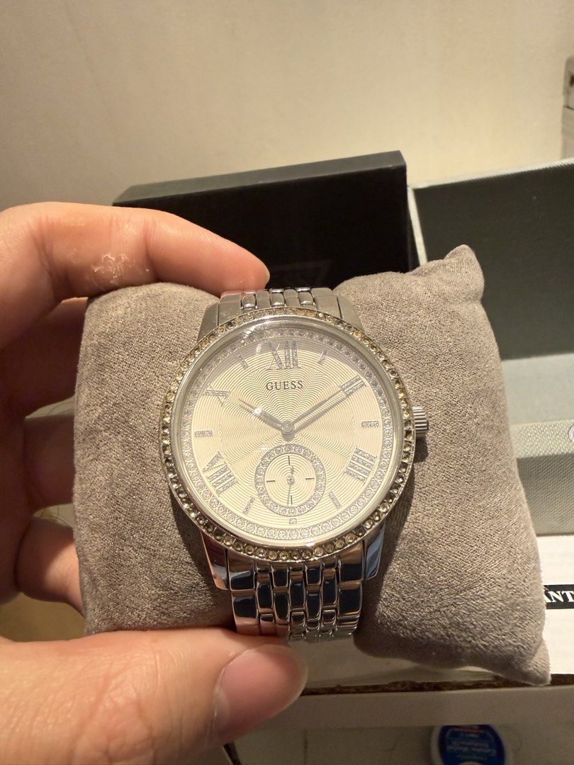 Guess watch women (Category: Women's Watches) located in Dasmarinas. Submitted by rjrjrj114 (Listing ID 1460678084, Image 2). Description: For sale 39mm Japan movement- kaka service lang Bought from Australia Price: 4,000 .